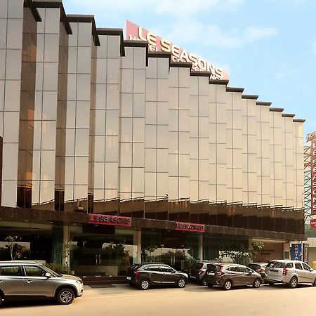 Airport Hotel Le Seasons Yeni Delhi Dış mekan fotoğraf