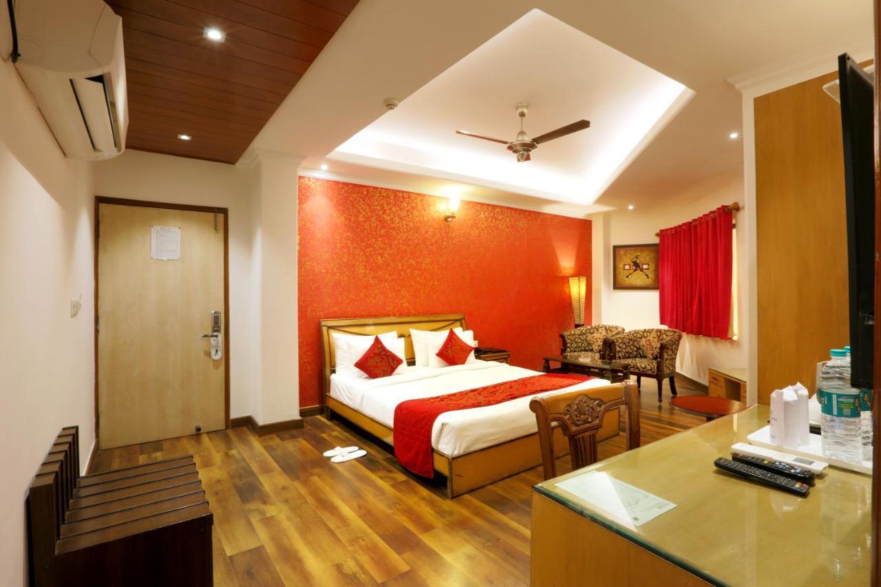 Airport Hotel Le Seasons Yeni Delhi Dış mekan fotoğraf