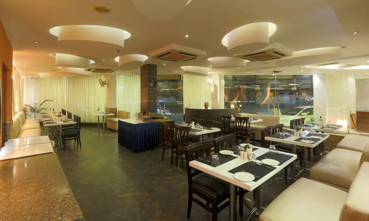 Airport Hotel Le Seasons Yeni Delhi Dış mekan fotoğraf