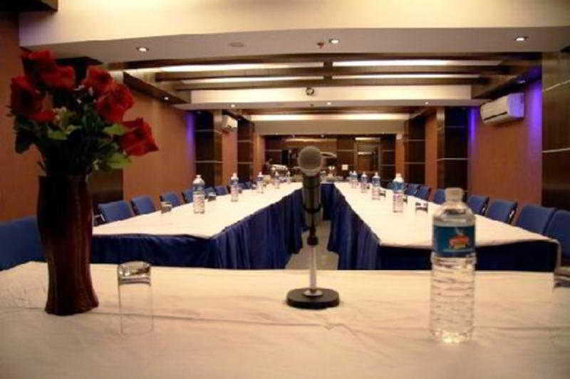 Airport Hotel Le Seasons Yeni Delhi Dış mekan fotoğraf