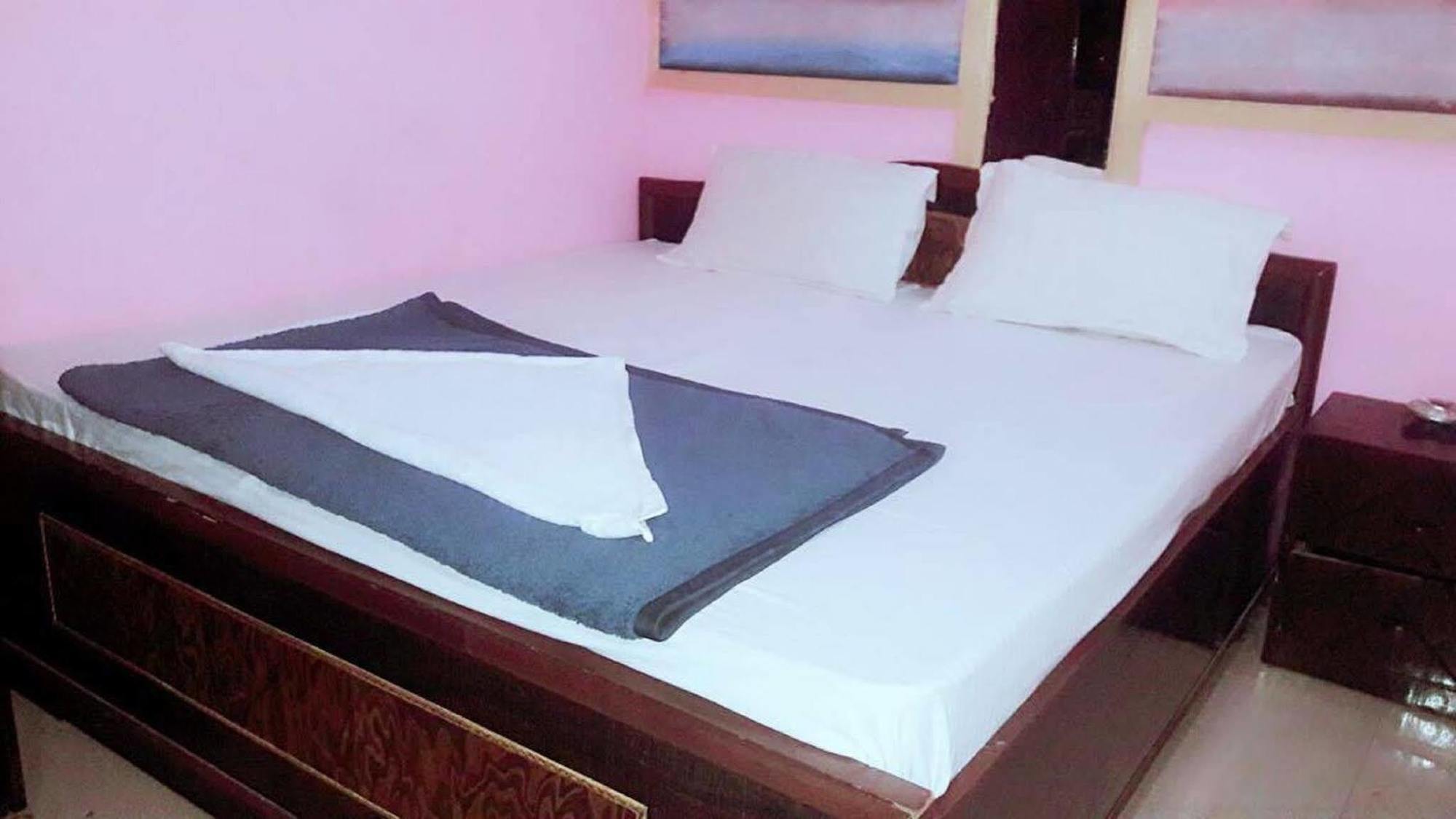 Airport Hotel Le Seasons Yeni Delhi Dış mekan fotoğraf